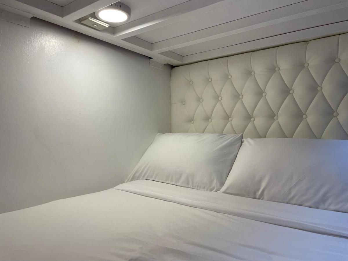 Rangya Hotel Tagaytay City Екстер'єр фото