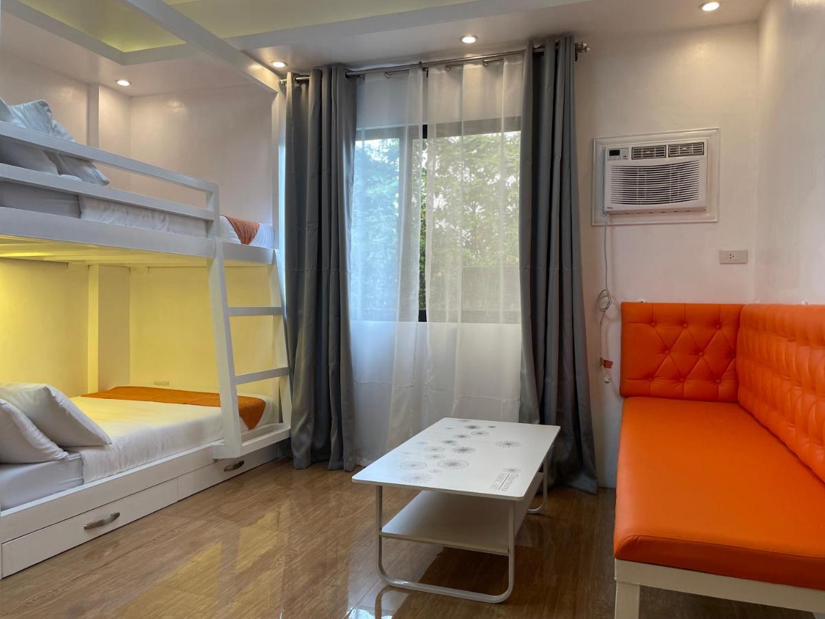 Rangya Hotel Tagaytay City Екстер'єр фото