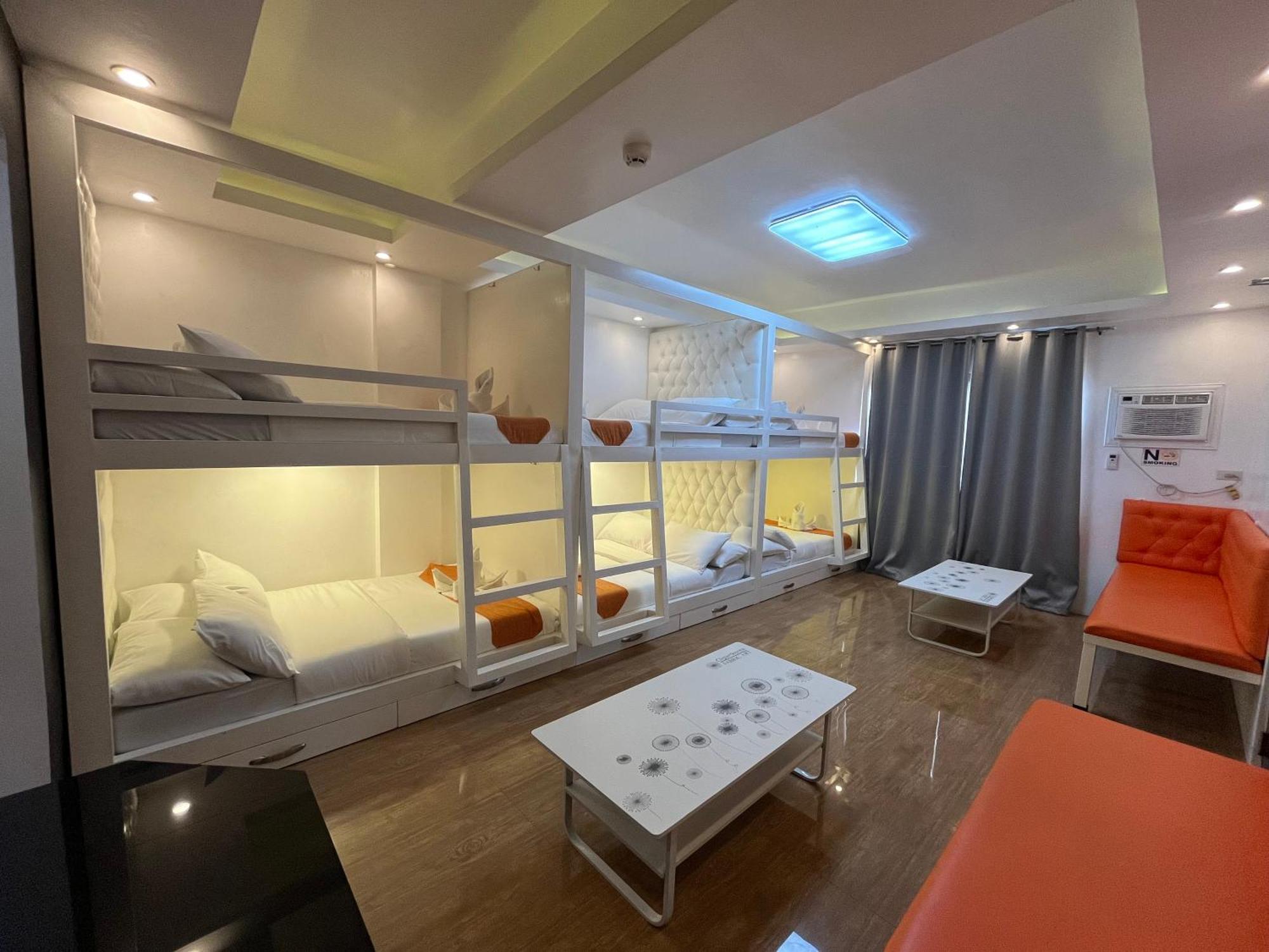Rangya Hotel Tagaytay City Екстер'єр фото