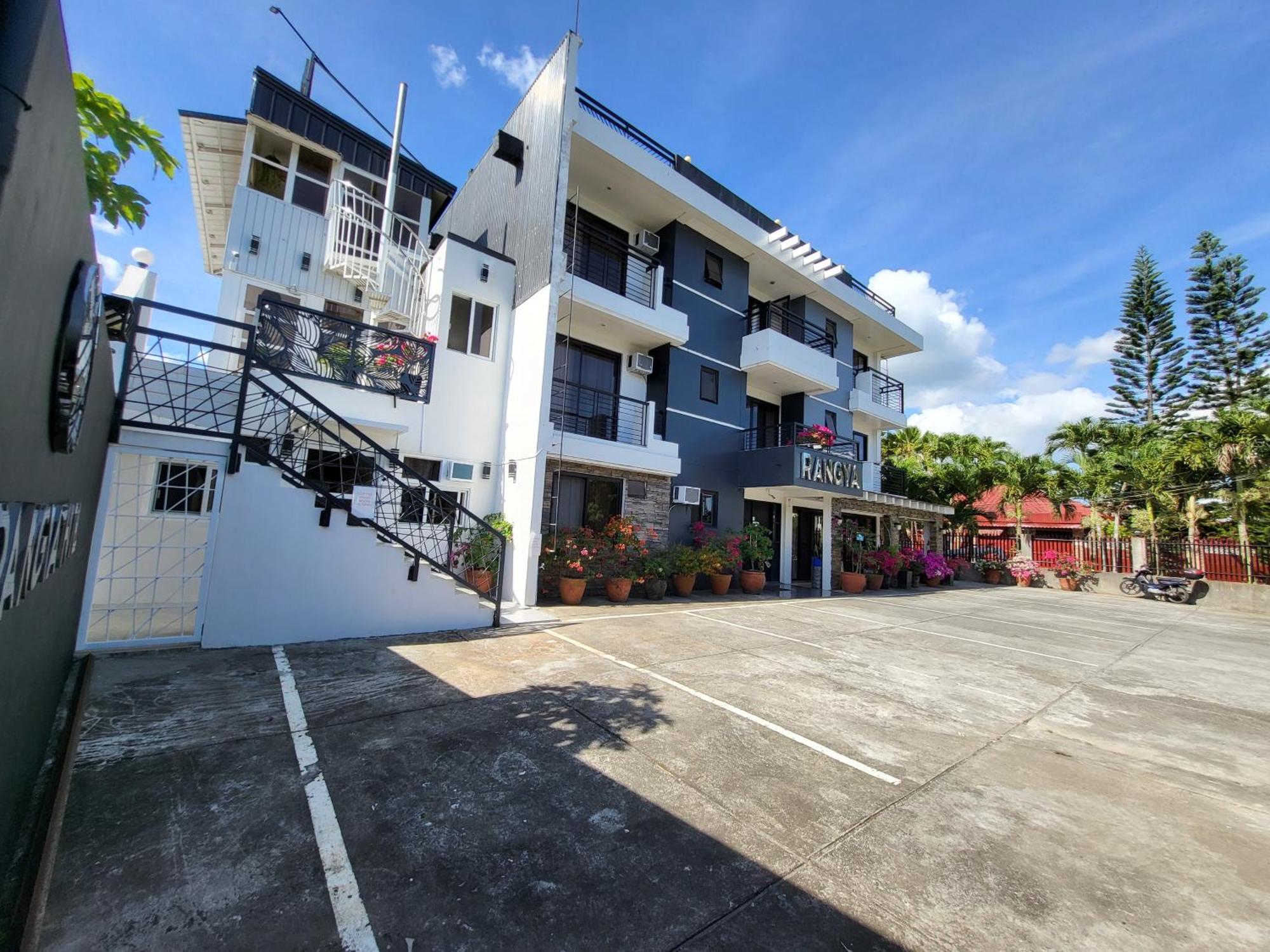 Rangya Hotel Tagaytay City Екстер'єр фото